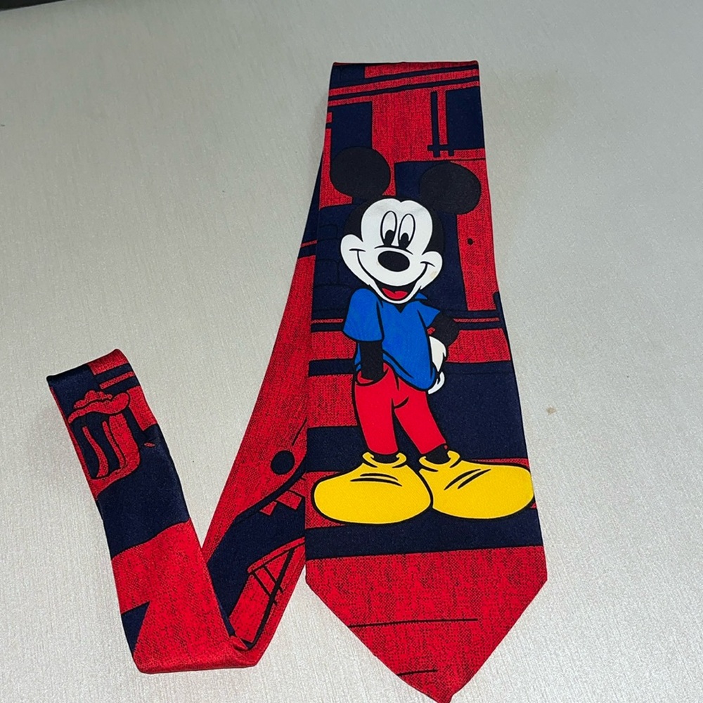 🔥NWT vintage Mickey Mouse tie 100% silk